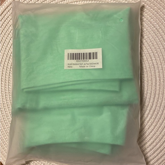 Yoga Active Wear Sets 3 pairs Size 8/10 Medium NWT - Picture 4 of 7